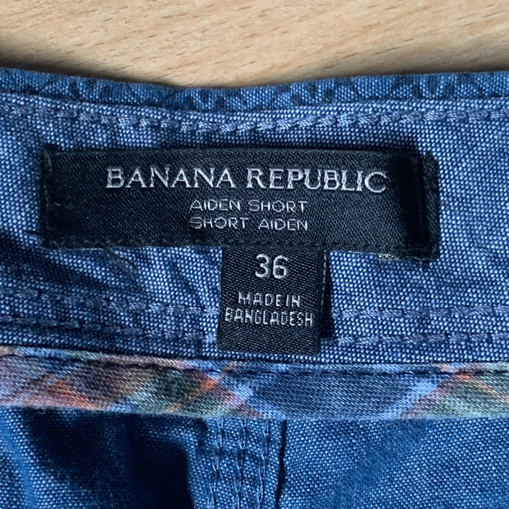 Banana republic Bermuda denim blue print shorts - Picture 4 of 4